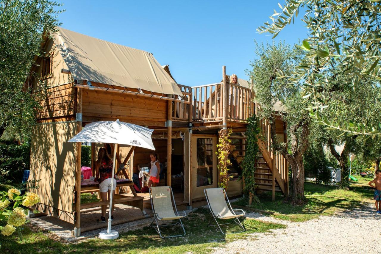 Weekend Glamping Resort San Felice del Benaco Exterior photo